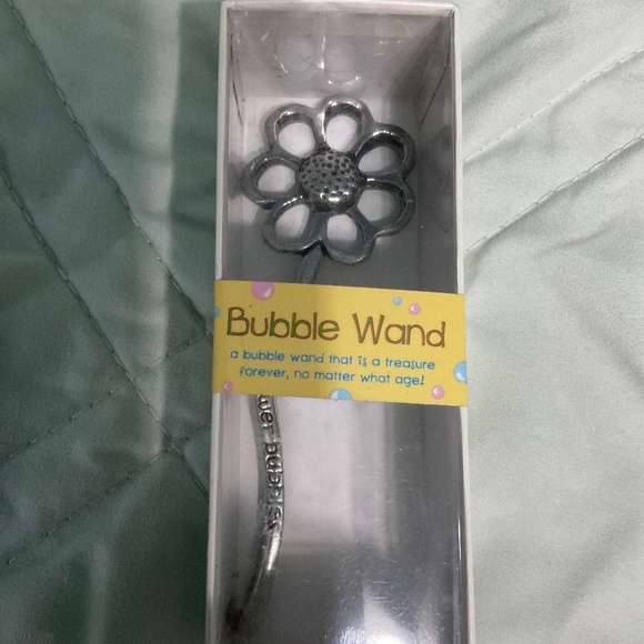 Other - Flower power Bubble wand. H258